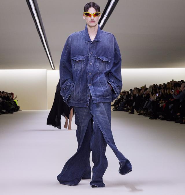 Modello balenciaga 2025